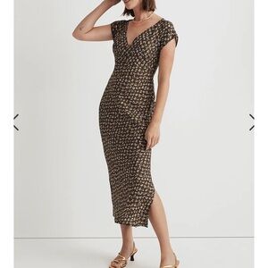 Madewell Dress Wide V-Neck Midi dress Green Floral size 6